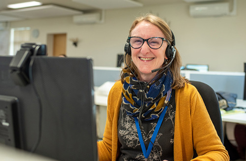 Advice line staff member